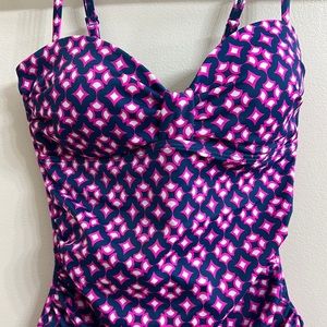 Boden size 6 one piece swim suit with detachable straps